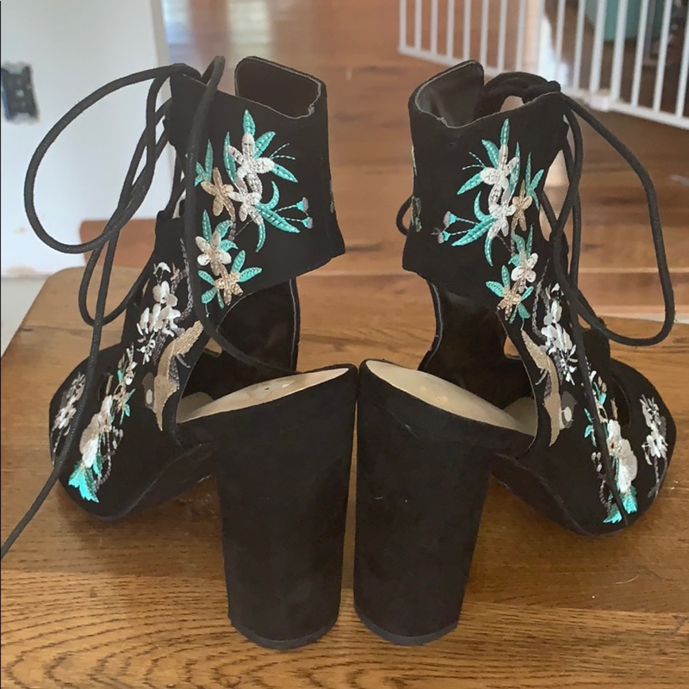 Heels - Picture 2 of 5